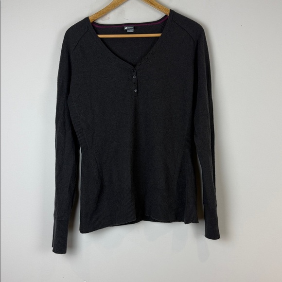 MEC Grey V-Neck Long Sleeve Sweater Size Women's Large - Picture 1 of 7